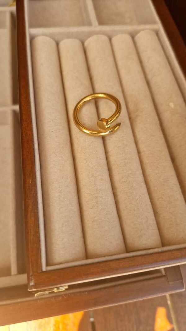Clavo gold