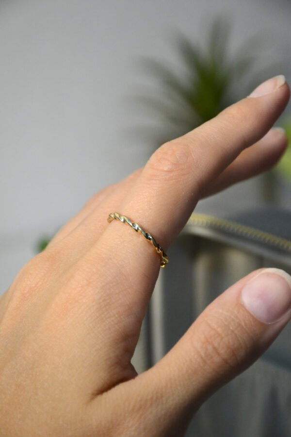 Anillo torzado