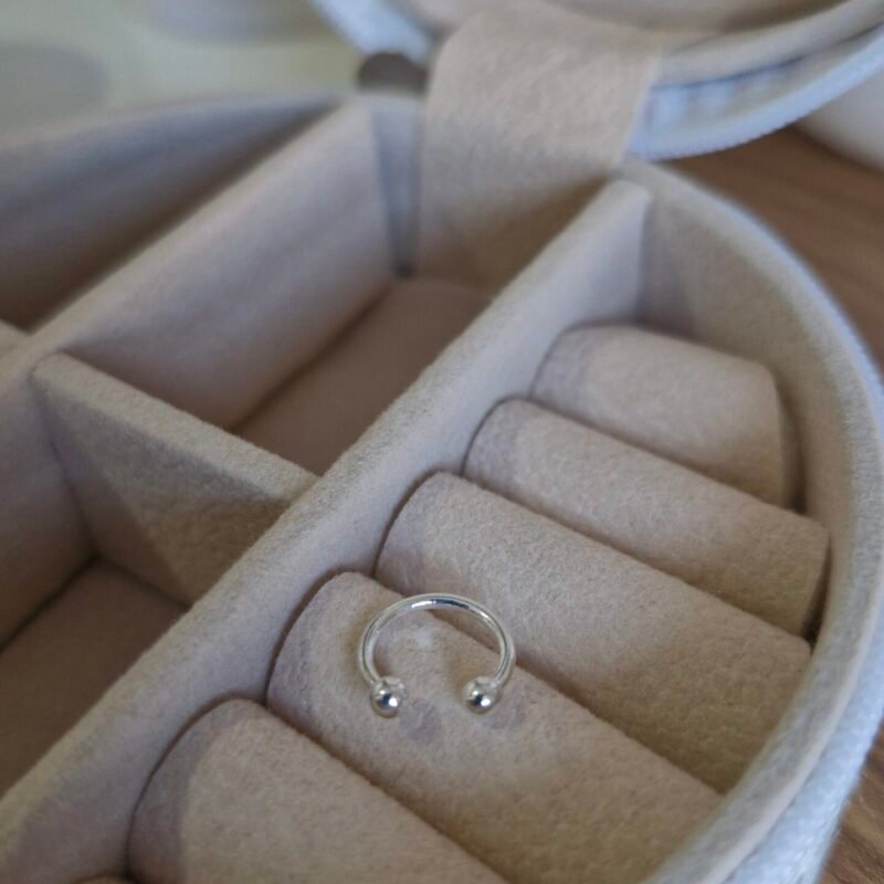 Ear cuff bolita silver